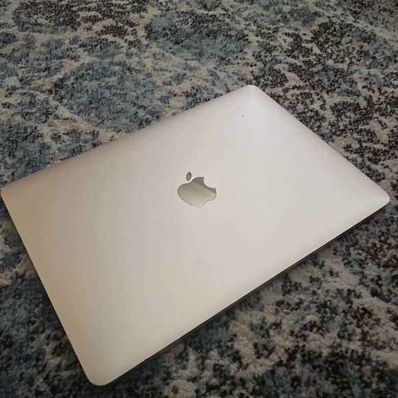 Mac book 12 inch 2016 rose gold